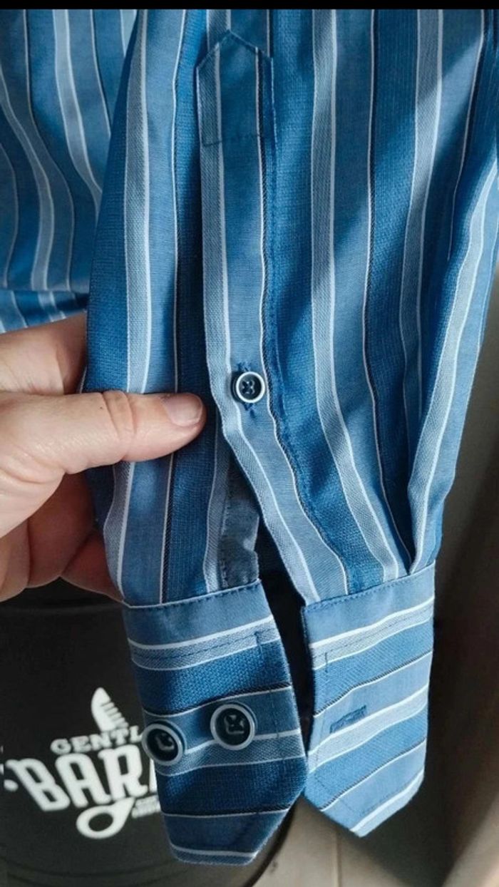Chemise  bleu rayé  taille  39/40  regular  fit - photo numéro 7