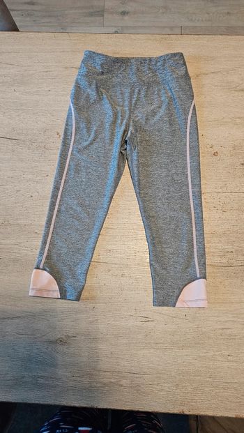 Legging de sport 3/4 super élastique, gris chiné et rose pale, Pull & Bear, taille S, peu mis