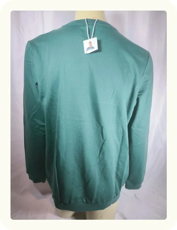 Pull sweat col rond motif renne relief Straight up Taille L + XL - photo numéro 3
