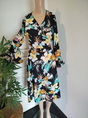 Robe porte feuille fleurie taille S