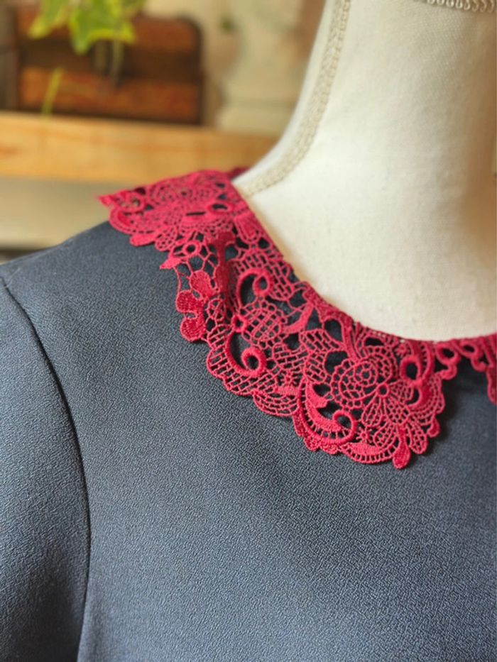 Robe bleu marine à col Claudine dentelle Kookaï – Taille 42 - photo numéro 4