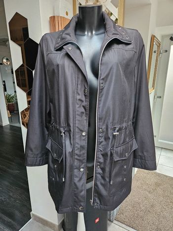Manteau noir coupe vent taille 44