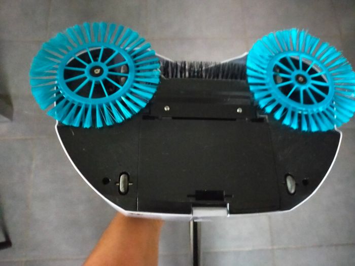 Balai ramasse miettes avec reservoir - photo numéro 2