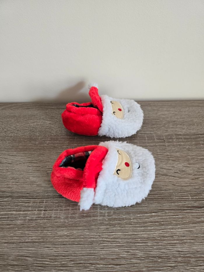 Vêtement Bébé Mixte - Pantoufle Père Noël - Taille 19 - photo numéro 2