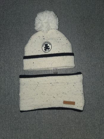 Cache cou + bonnet 