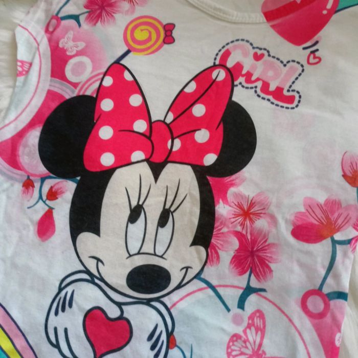 T short Minnie Mousse 8 ans - photo numéro 2