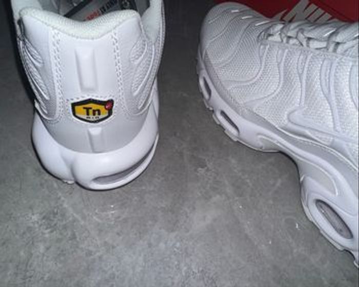 NIKE TN Blanc 37 - photo numéro 5