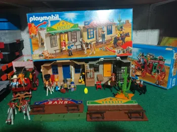 Lot Playmobil western 4398+4399