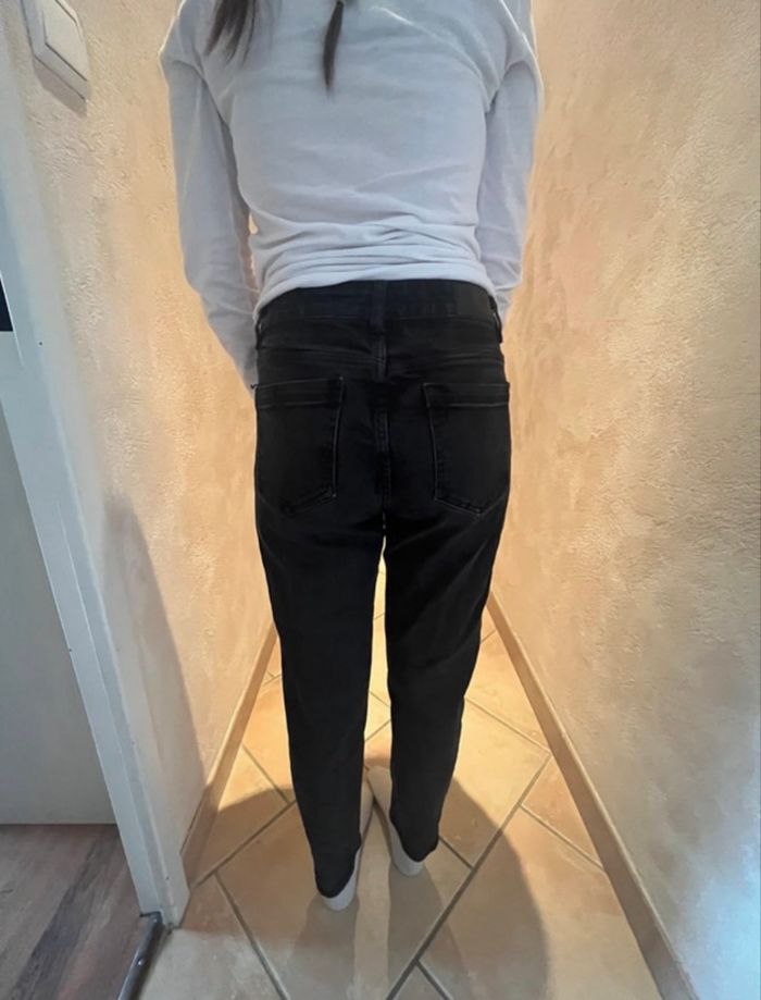 Jean noir - photo numéro 3