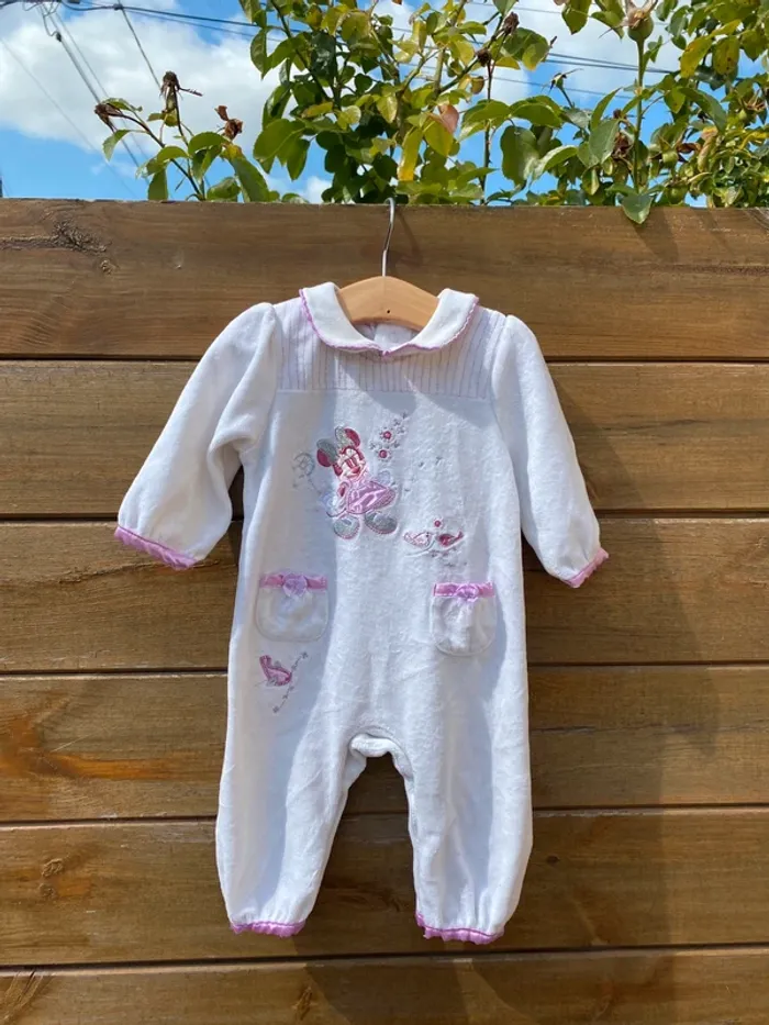 Pyjama 1 pièce bébé fille Minnie mouse Disney store 3 6 mois 68cm