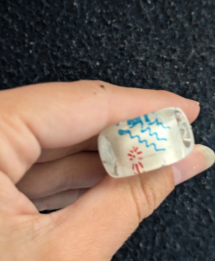 Bague en plastique style vintage - photo numéro 2