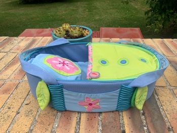 Couffin lit  pour poupée de 36 cm maxi avec linge de lit