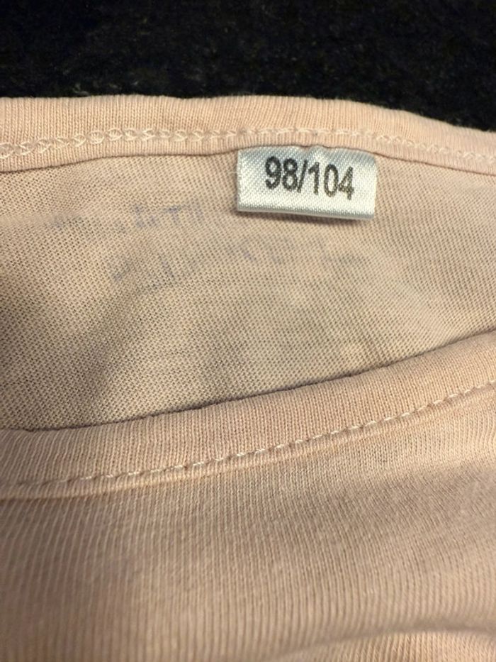 Lot de deux tshirts Zeeman taille 98/104 cm - photo numéro 4