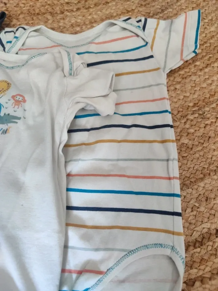 Lot de 3 bodies 3 ans - photo numéro 3