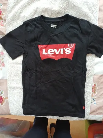 Tes shirt noir logo rouge