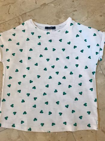 Teeshirt blanc avec petits cœurs vert 8 Ans