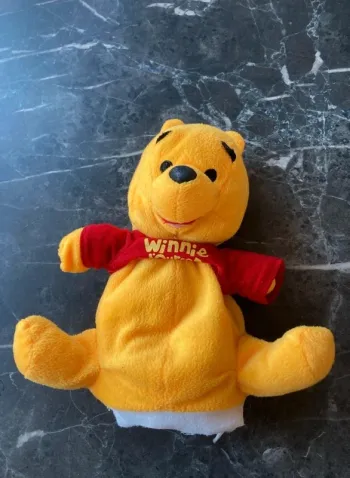 Marionnette Winnie l ourson en très bon état