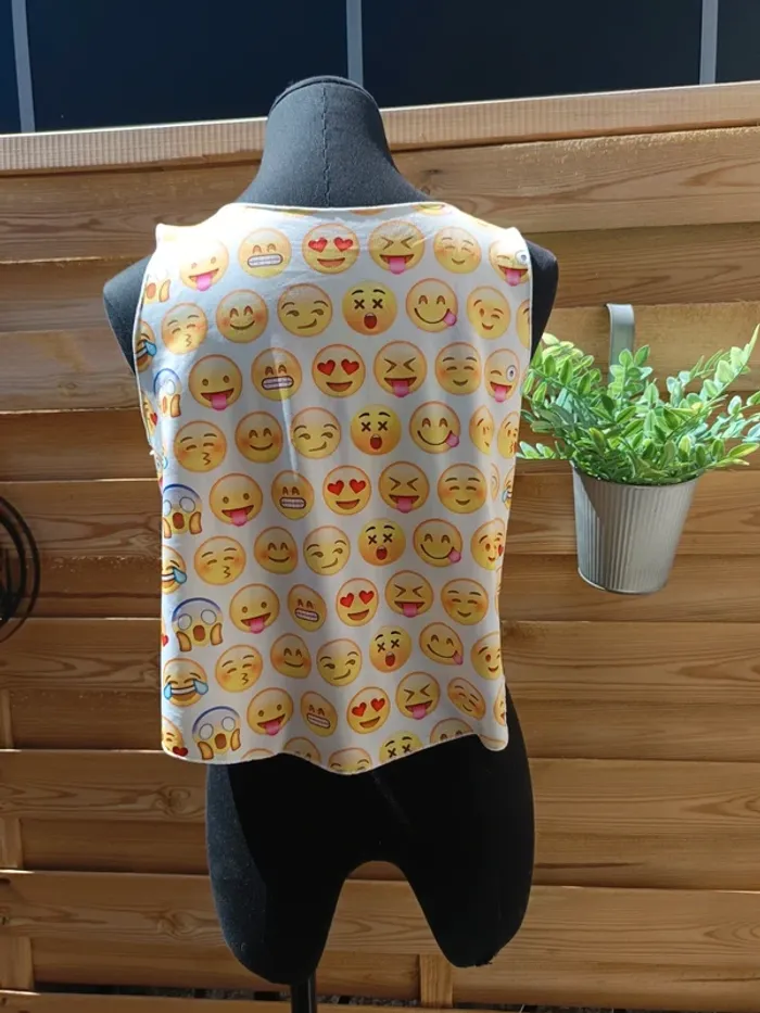 Crop top Emojis taille L - photo numéro 4