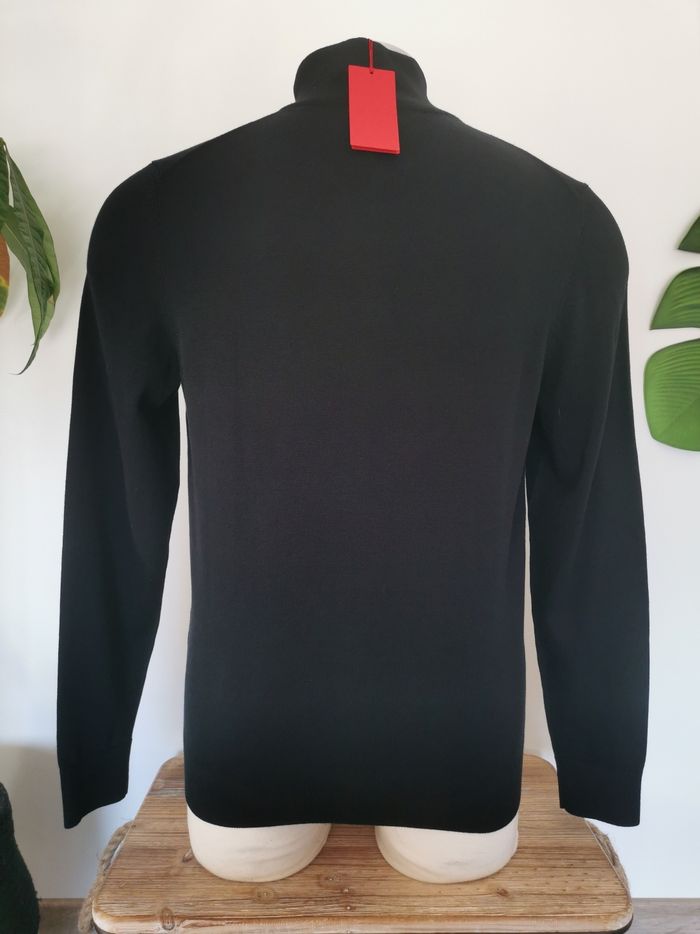 Pull noir col montant zippé Hugo Boss Taille M - photo numéro 5