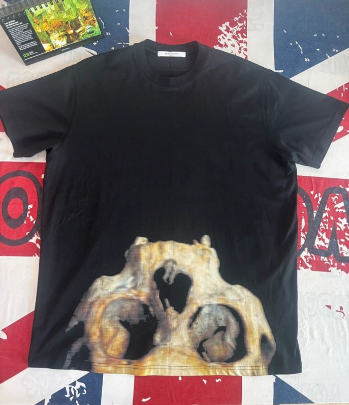 T-shirt Givenchy taille M noir avec motif crâne