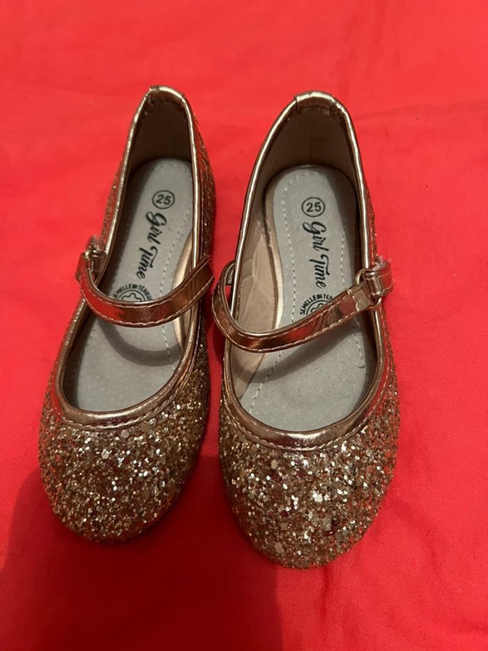 Paire de ballerines à paillettes pointure 25 bon état - photo numéro 2