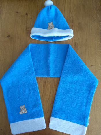 Ensemble bonnet et écharpe polaire