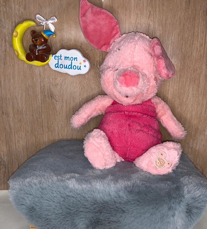 DY297 Doudou porcinet 🐷 Disneyland
