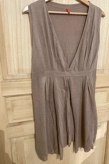 Petit pull sans manches taille 3 Miss captain