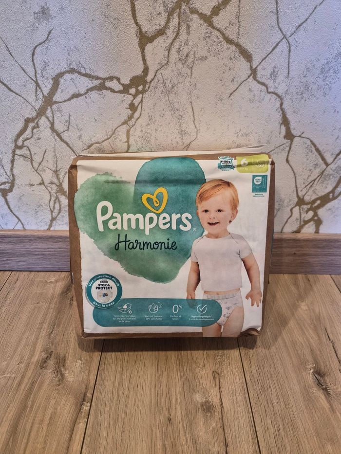 Couche Pampers Harmonie T6 x27 neuf