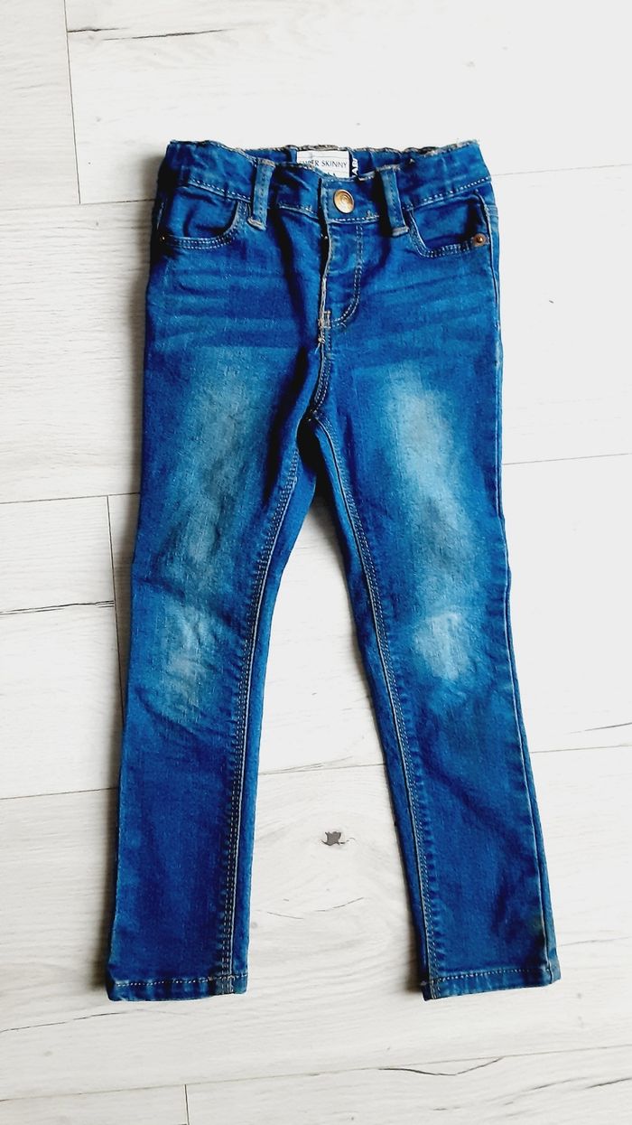Vêtement fille pantalon jean bleu super skinny Kiabi 4 ans