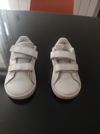 Basket adidas Stan Smith taille 22