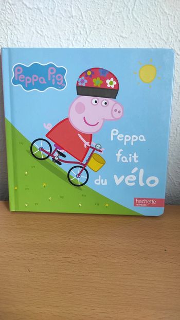 Peppa fait du vélo