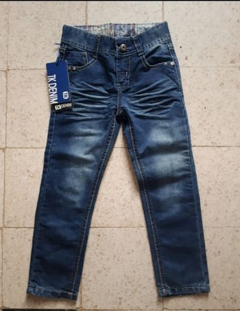 Pantalon en jeans neuf pour enfant taille 6