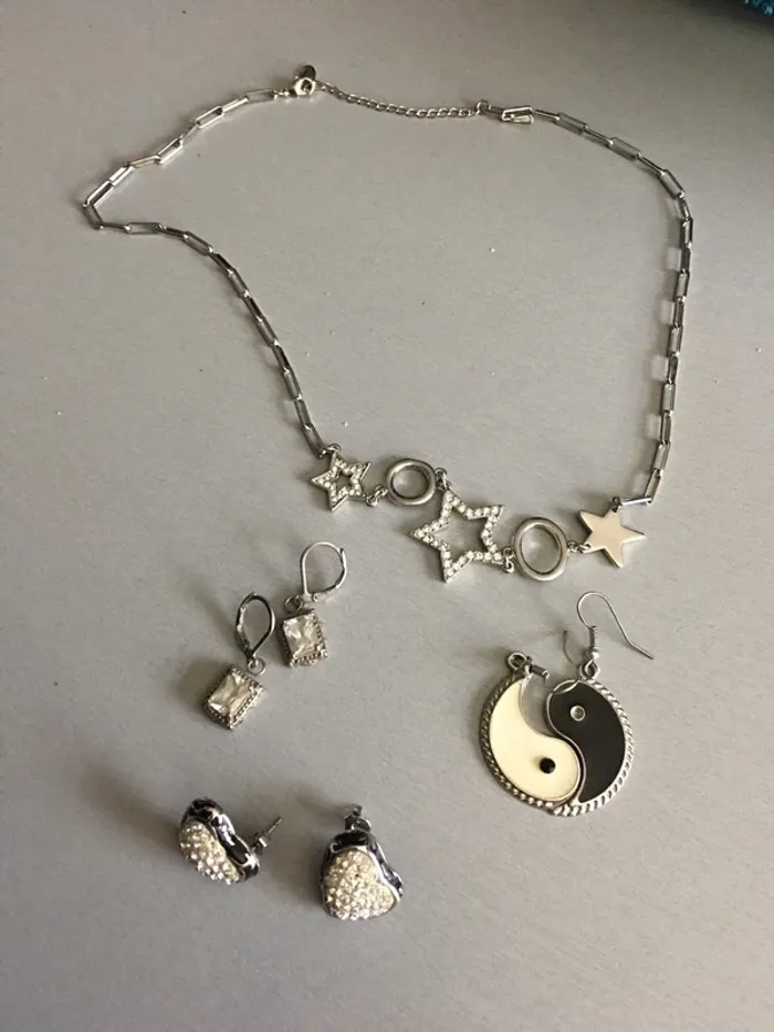 collier angel, boucle d’oreille ying yang, boucle d’oreille coeur