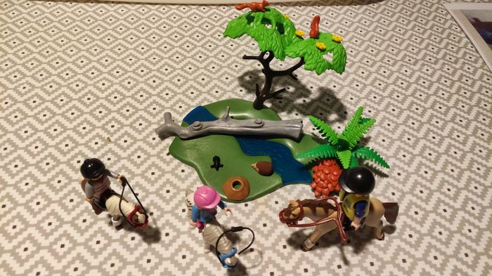Cavaliers avec poneys et cheval PLAYMOBIL complet sans boîte - photo numéro 2