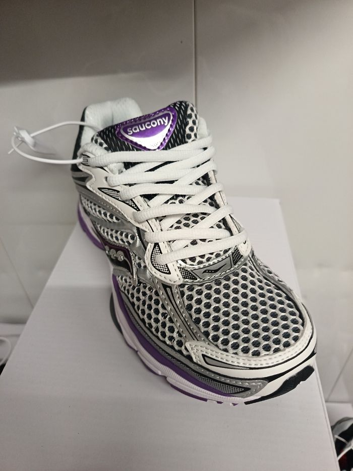 Basket sauconyy mixtes T 45 - photo numéro 2