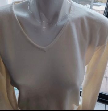 Pull col v taille 48  via 28