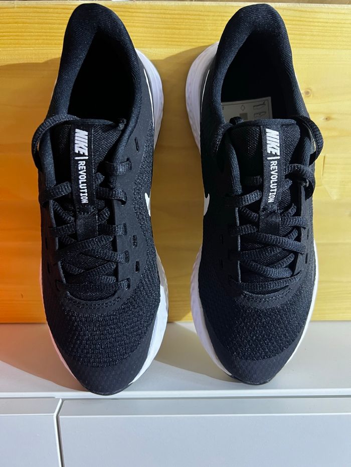 Nike révolution 5 - photo numéro 2