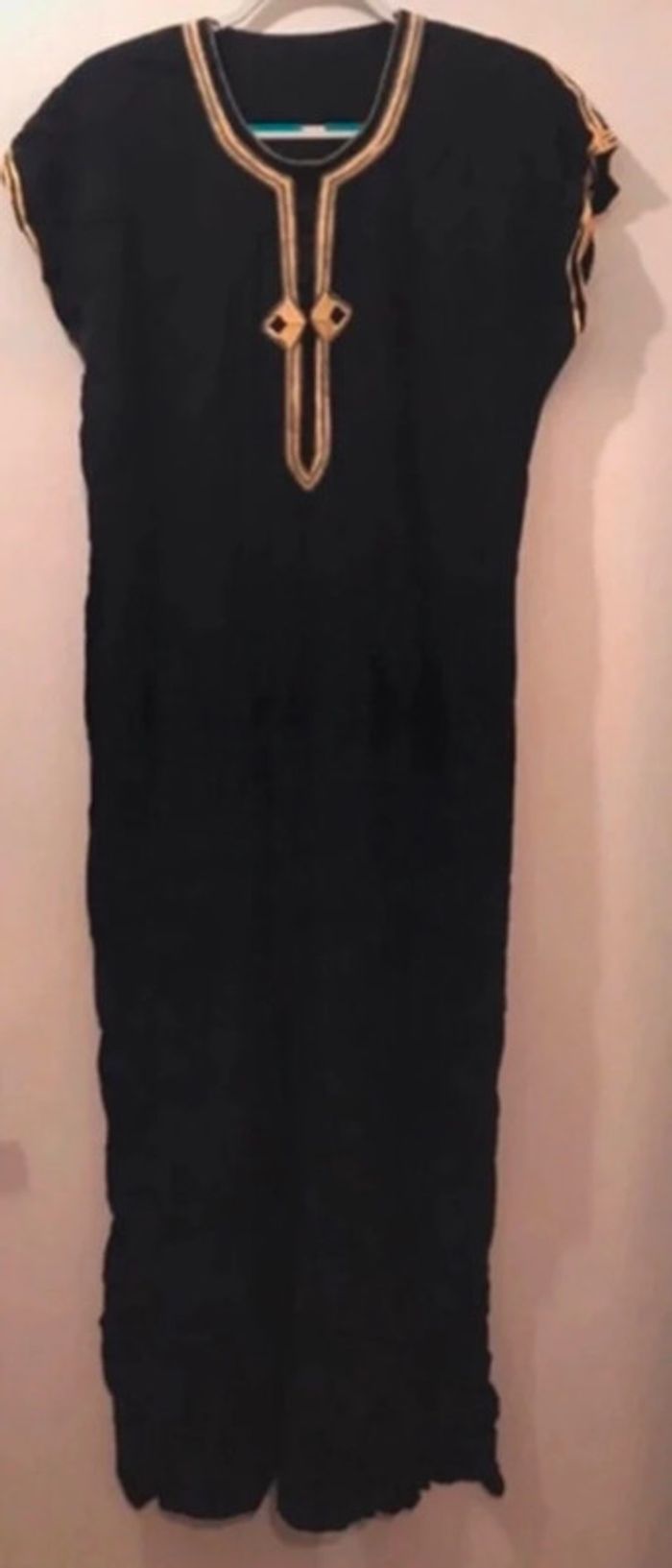 Robe femme été longue orientale sans manches noir dorée taille XL