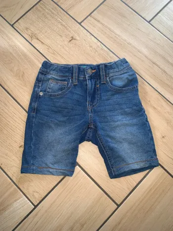 Short jeans