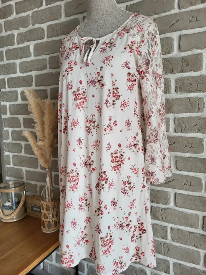 Robe fleuri dos et manches en dentelle - Romantique bohème - photo numéro 7