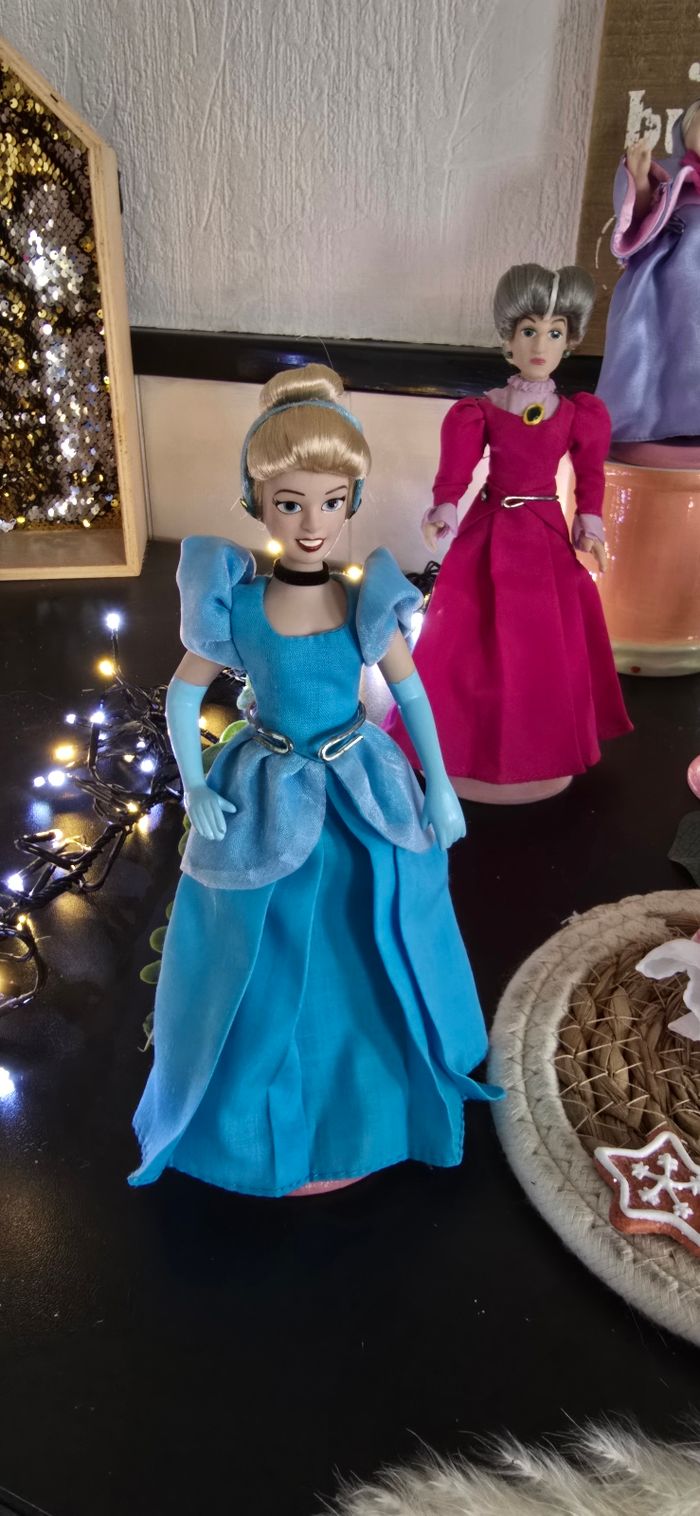 Lot de 6 magnifique poupée porcelaine Disney princesse cendrillon collection vintage ancien - photo numéro 3