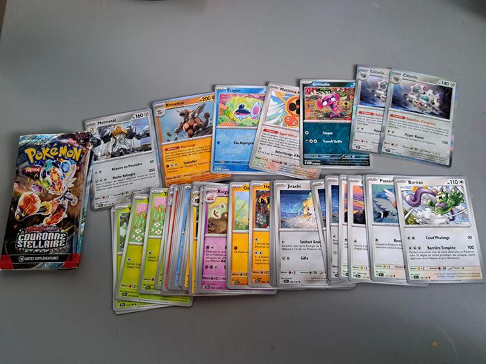 Lot de 41 cartes pokémon ev7 couronne stellaire FR
