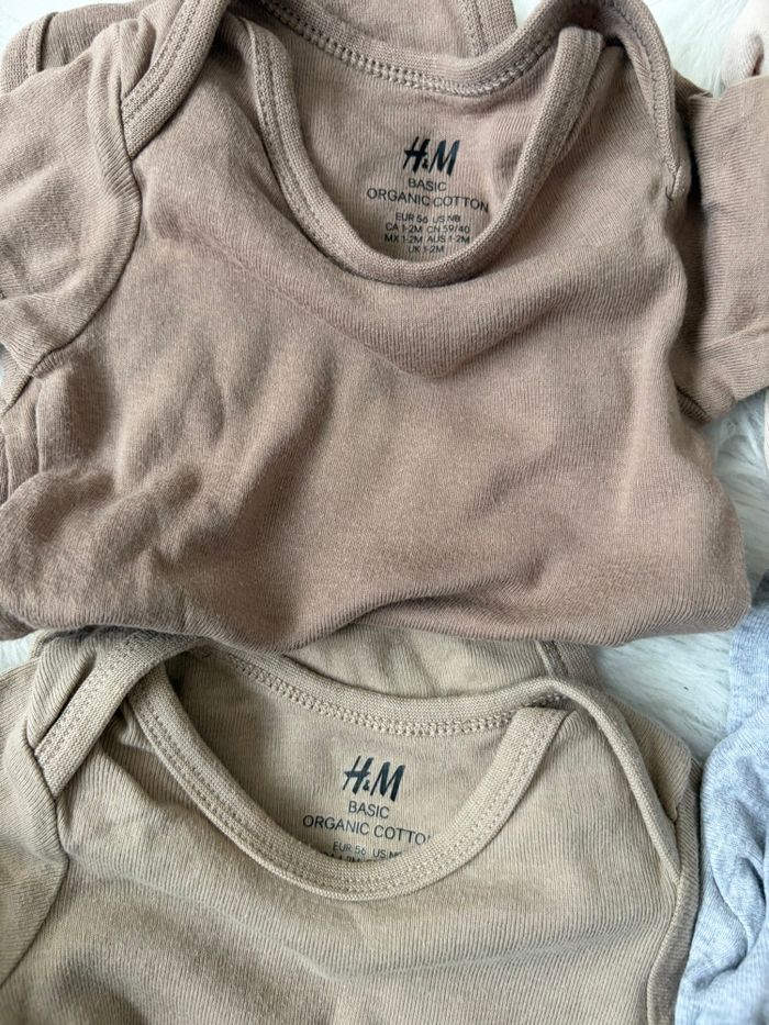 Lot bodies h&m - photo numéro 3