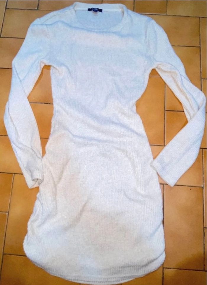 Belle robe pull couleur beige cotele taille xxs marque kiabi