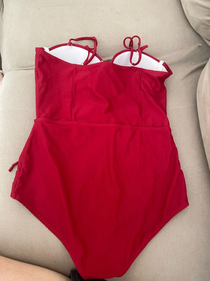 Maillot de bain, une pièce - photo numéro 4