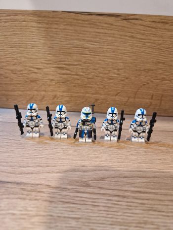 Figurines type lego Commandant Clones Rex avec 4 clones de la 501ème star wars