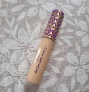 tarte shape tape correcteur 42S tan sand anti-cerne