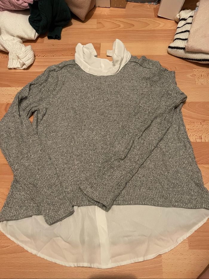 Lot de plusieurs Pulls taille s bonne état - photo numéro 3