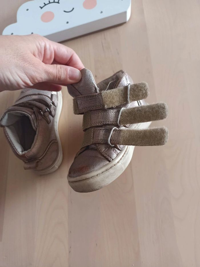 Baskets montantes en taille 24 - photo numéro 8